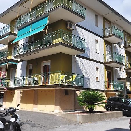 Appartamento Viale Repubblica 329 1 Pietra Ligure Esterno foto